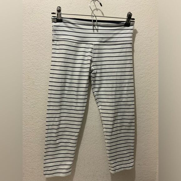 Lululemon Wunder Under WU Quiet Stripe Crops Leggings Size 6 RARE - Picture 1 of 6